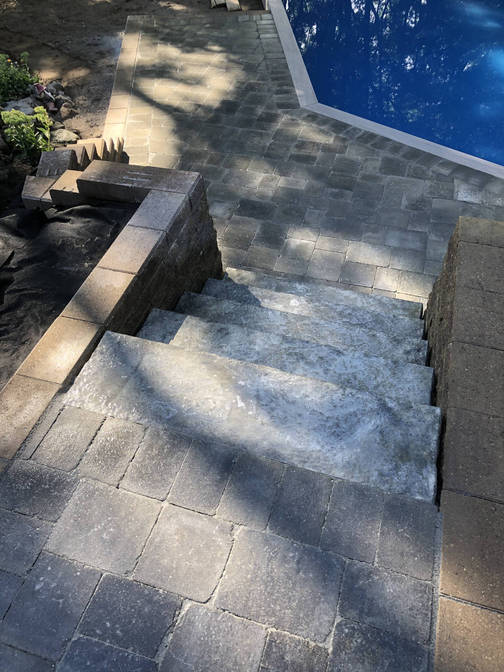 Faux stone steps. A stone steps project by the London Ontario based O'Connor Stone & Landscape